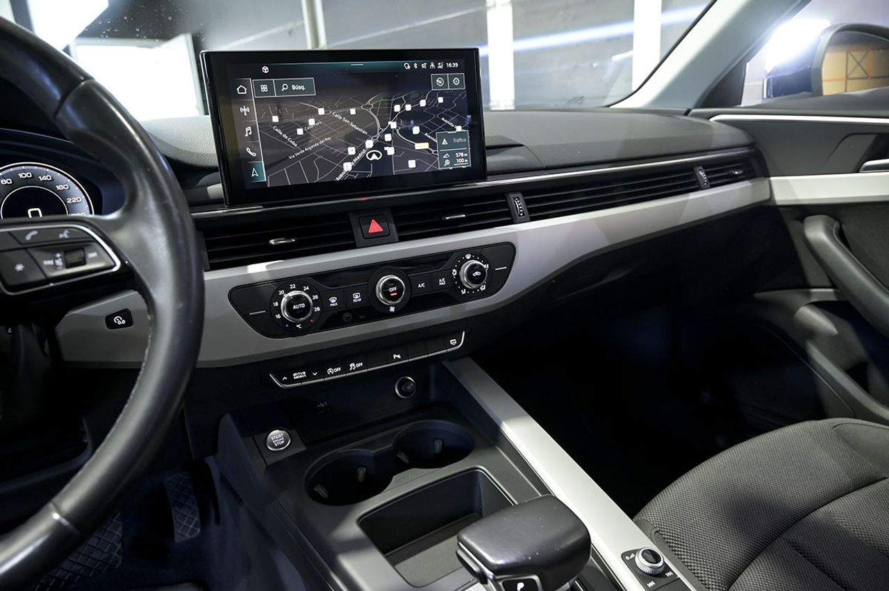 Audi A4 Advanced 30 TDI 100kW 136CV S tronic - foto 27