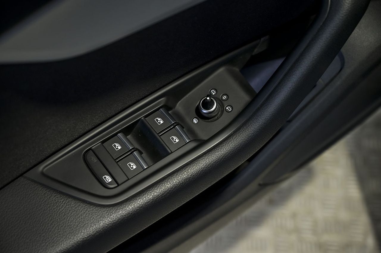 Audi A4 Advanced 30 TDI 100kW 136CV S tronic - foto 21