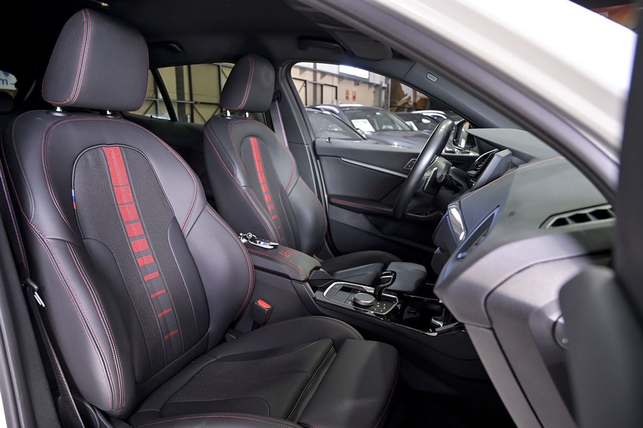 BMW Serie 1 128ti - foto 36