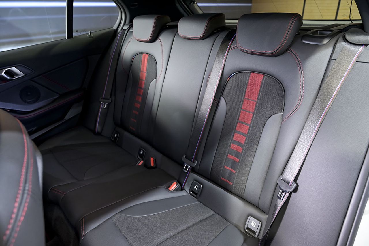 BMW Serie 1 128ti - foto 17