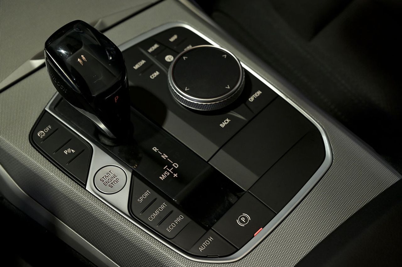 BMW Serie 3 320d Auto. - foto 29