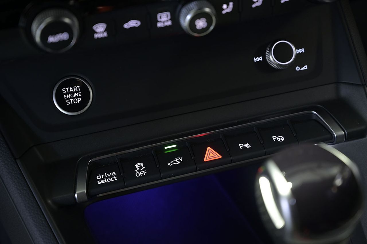 Audi Q3 45 TFSI e 180kW S tronic S Line - foto 39