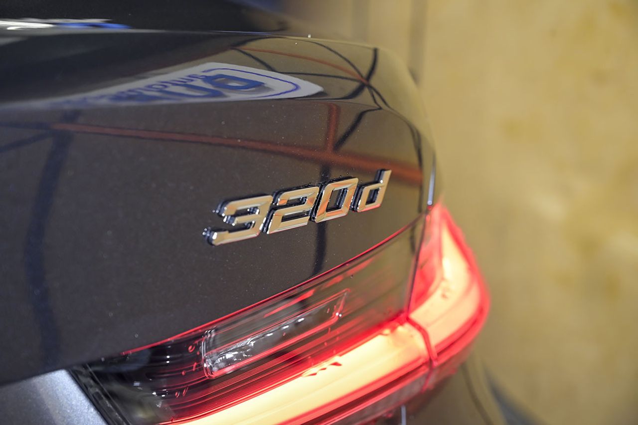 BMW Serie 3 320d Auto. - foto 19