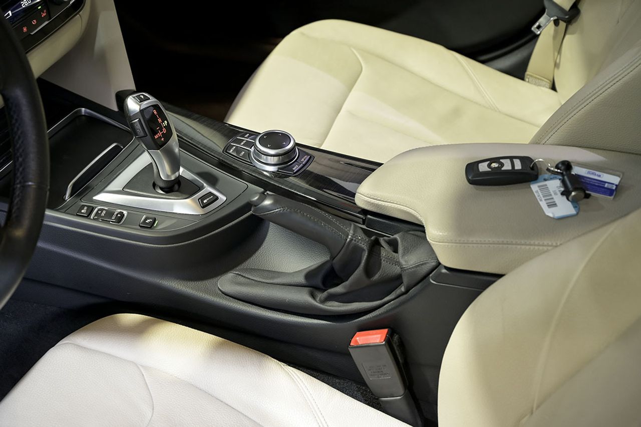 BMW Serie 3 330e - foto 29