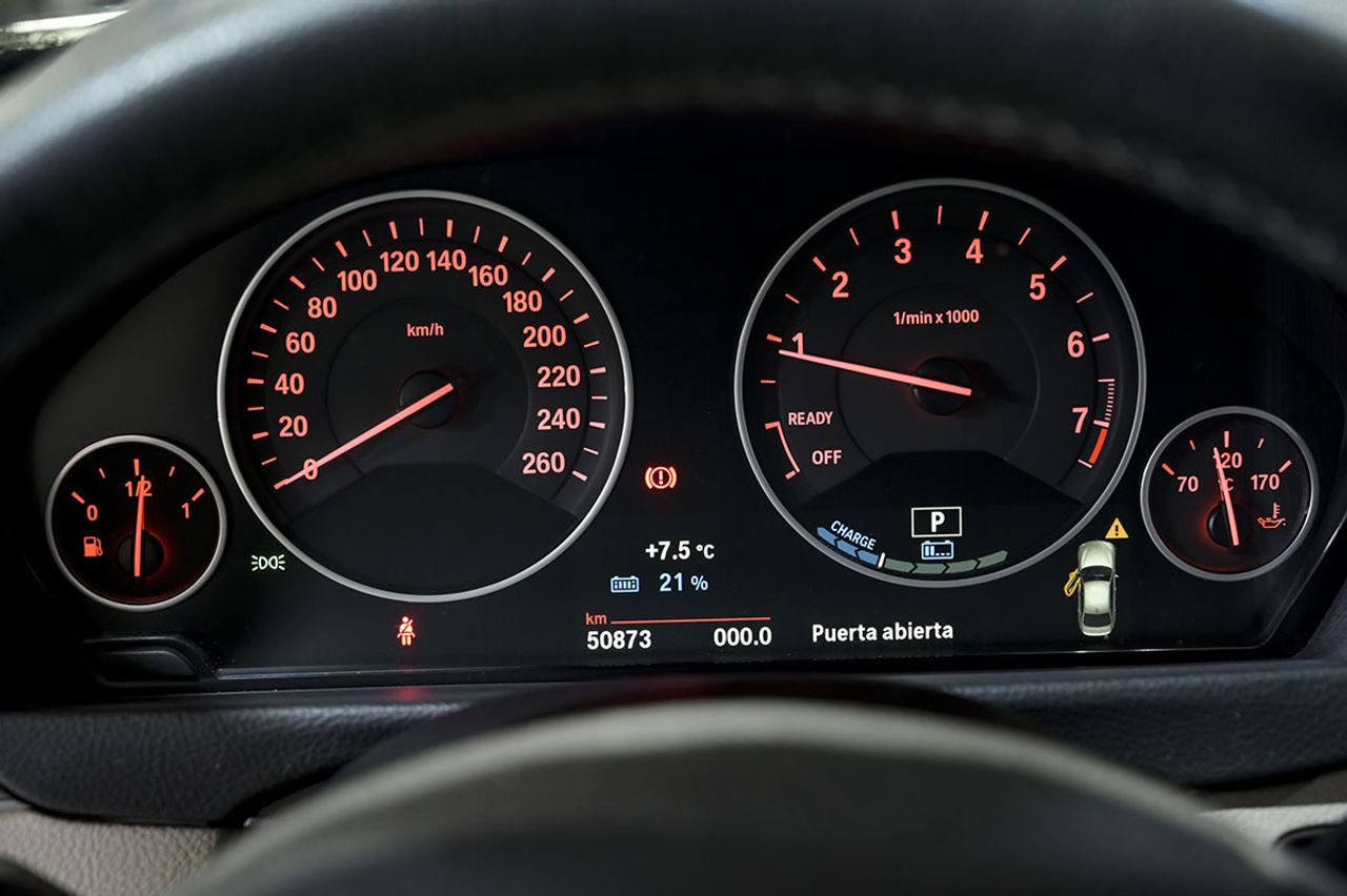 BMW Serie 3 330e - foto 7