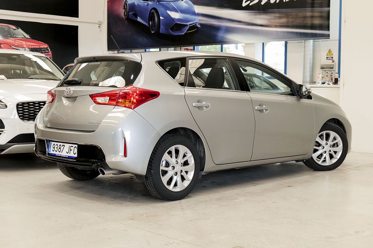 toyota auris 2015 / foto grande (3)