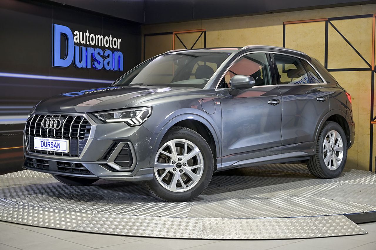 audi q3 2022 /