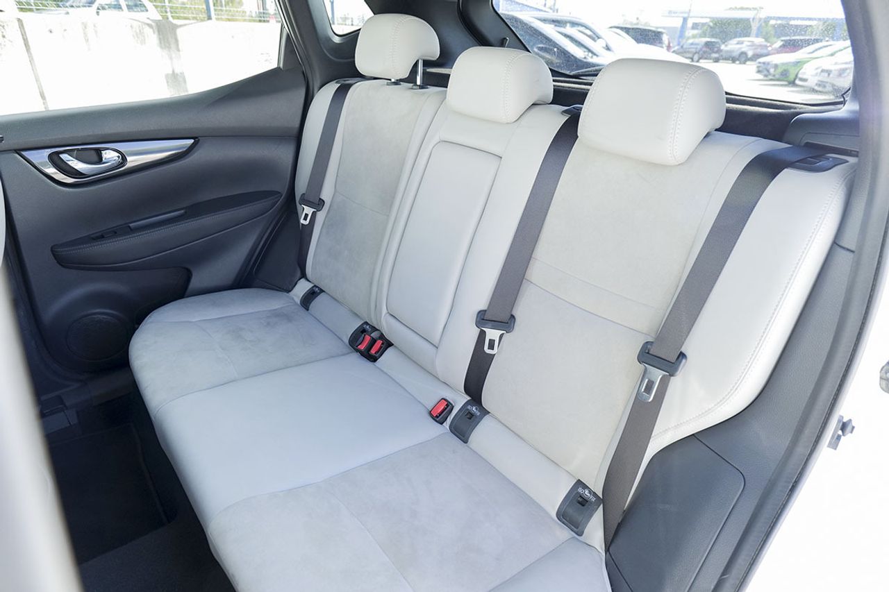 Nissan Qashqai 1.6dCi TEKNA 4x2 XTRONIC Alcantara - foto 16