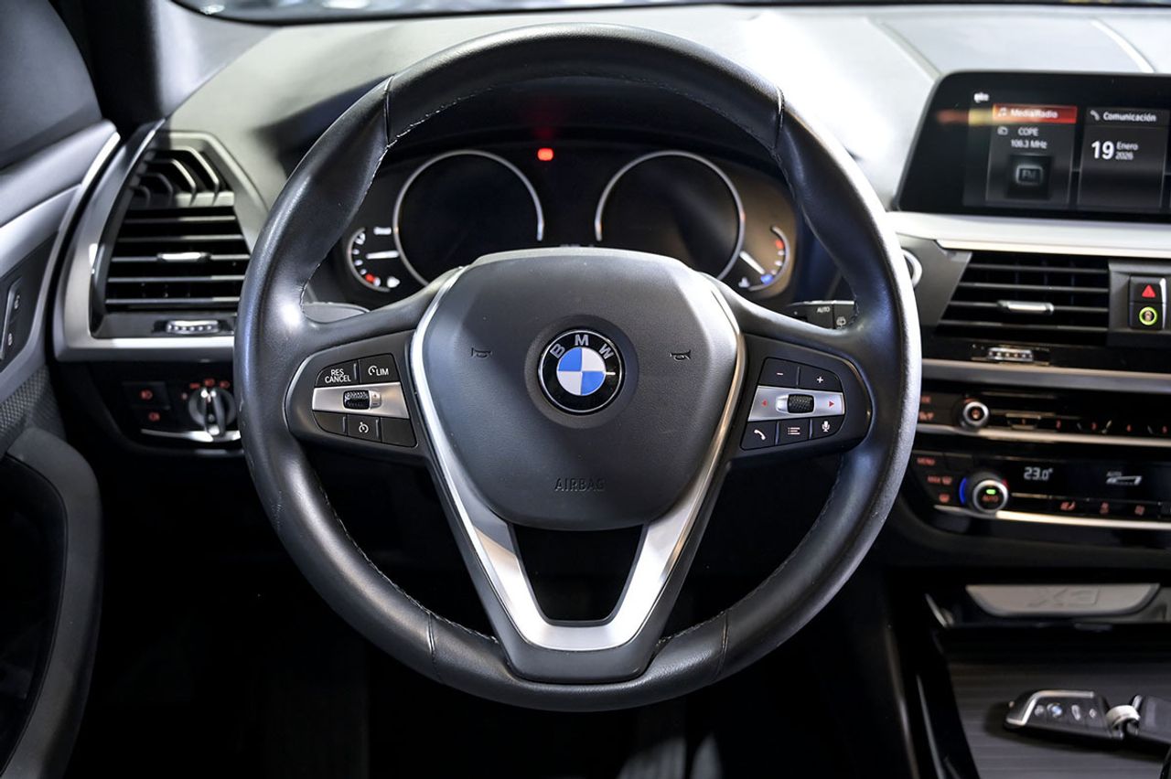 BMW X3 xDrive20d - foto 24