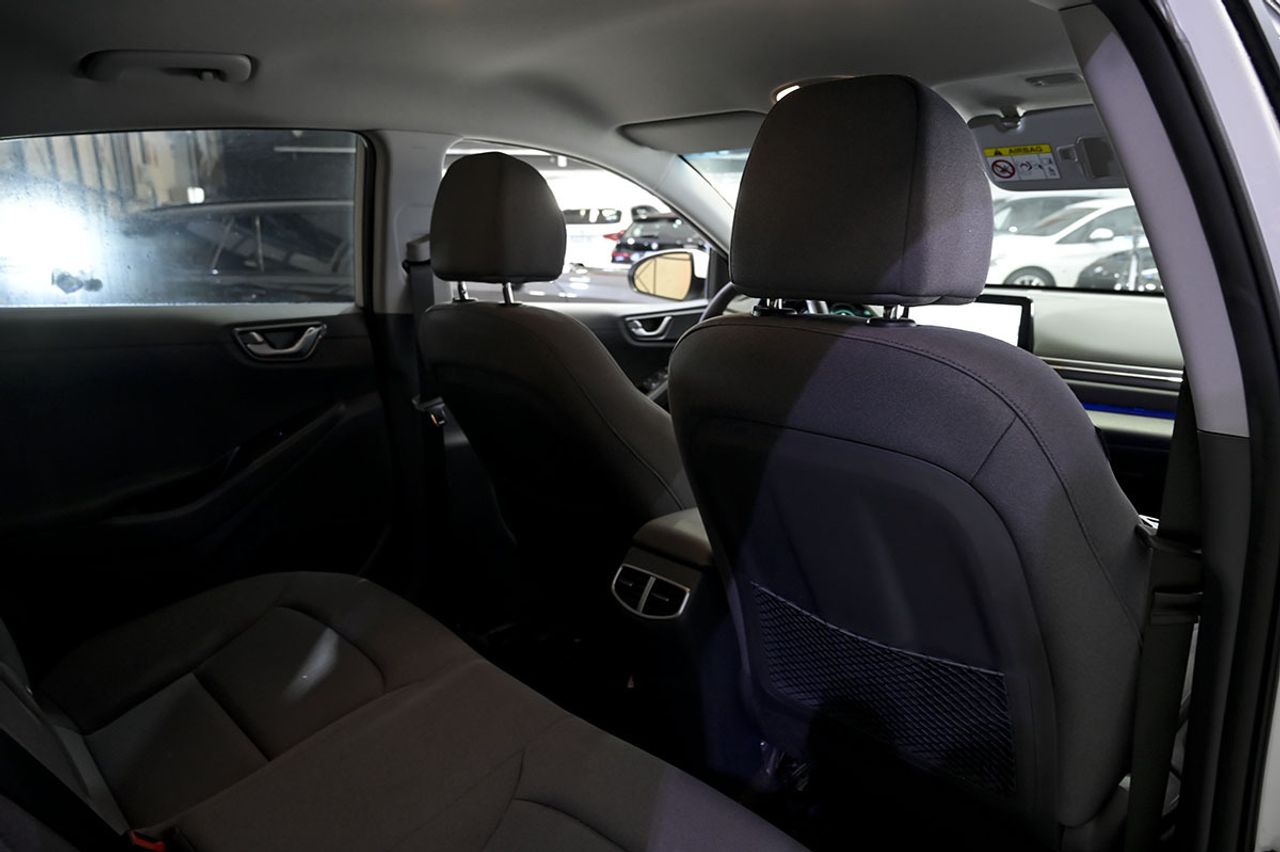 Hyundai IONIQ 1.6 GDI HEV Tecno DCT - foto 13