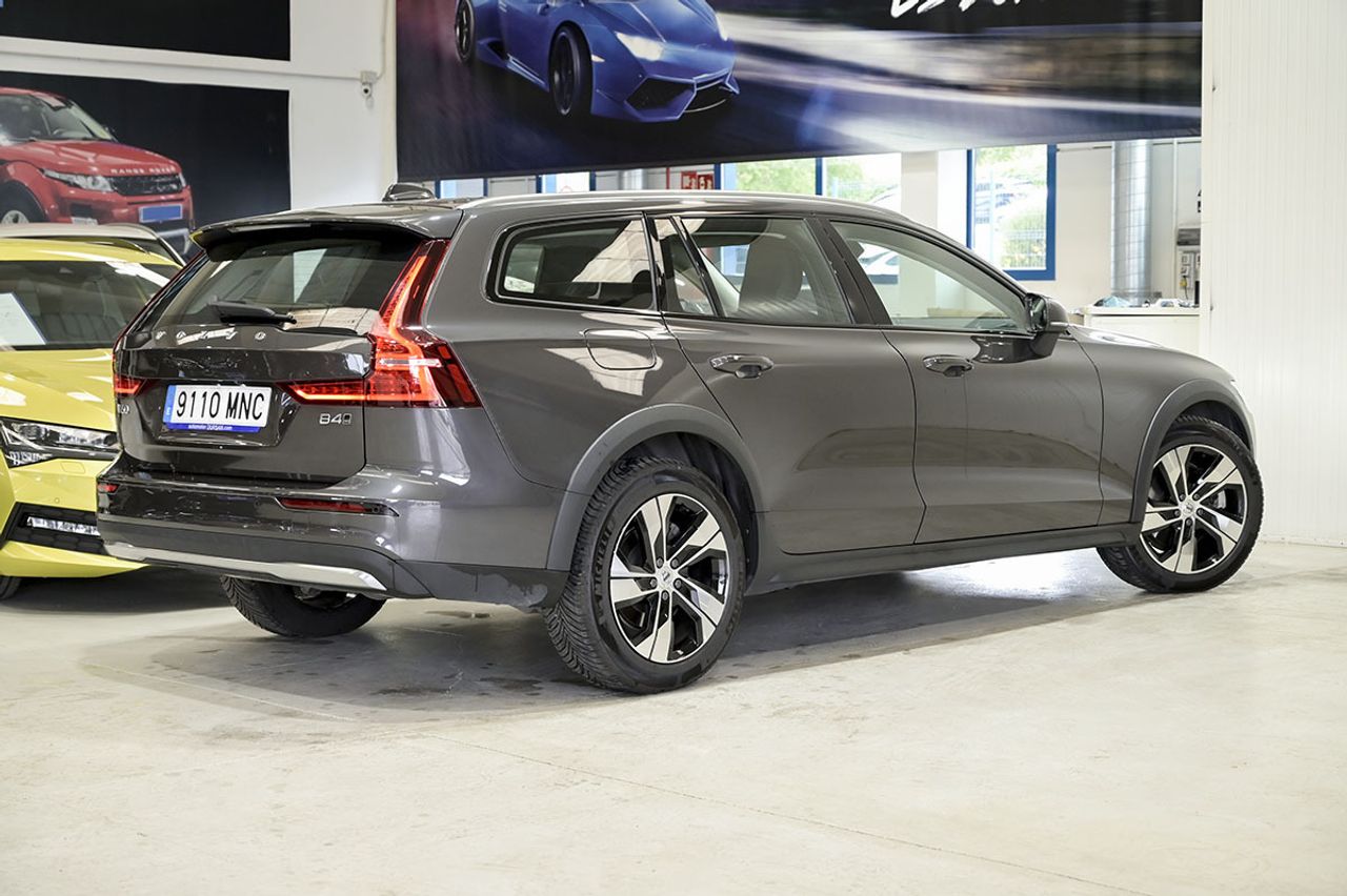 volvo v60 2024 / foto grande (3)