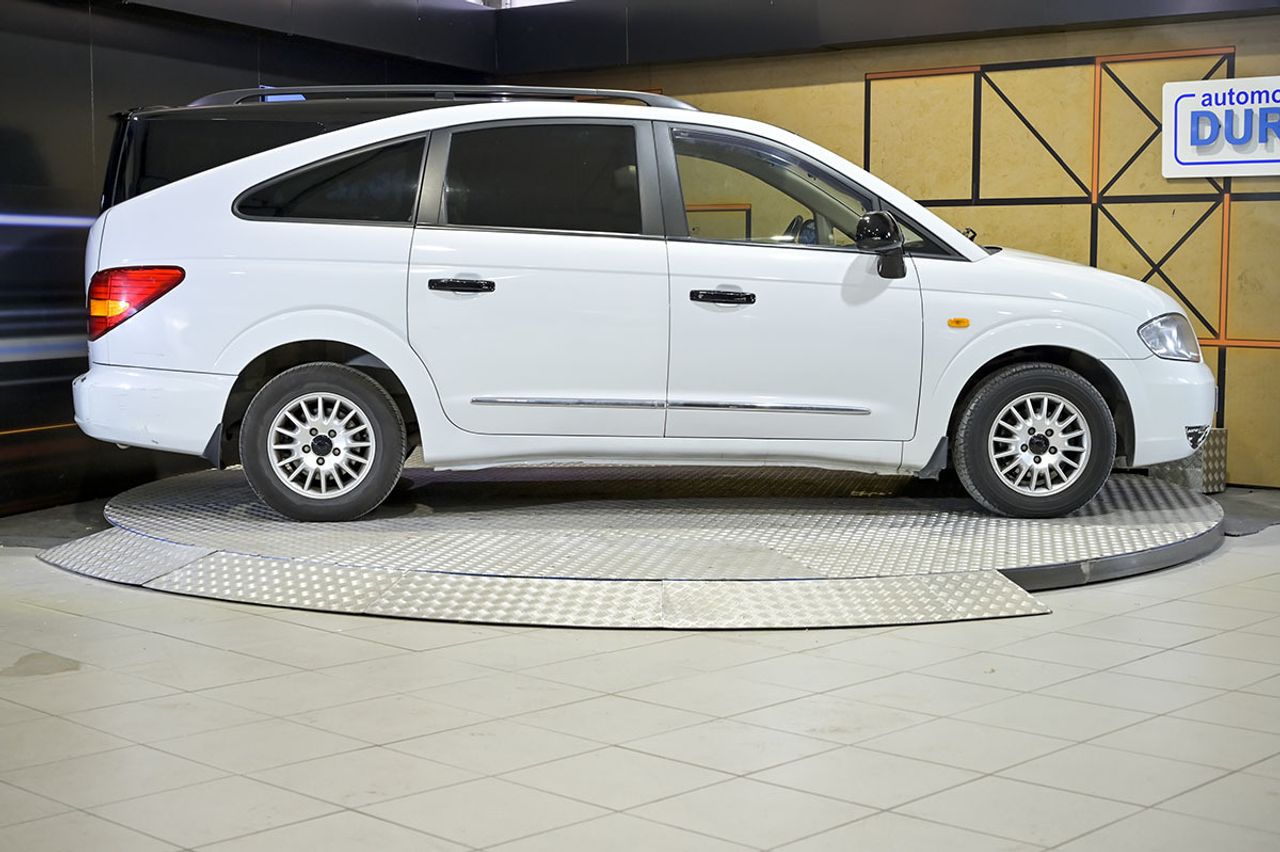 SsangYong Rodius 270Xdi Limited - foto 20