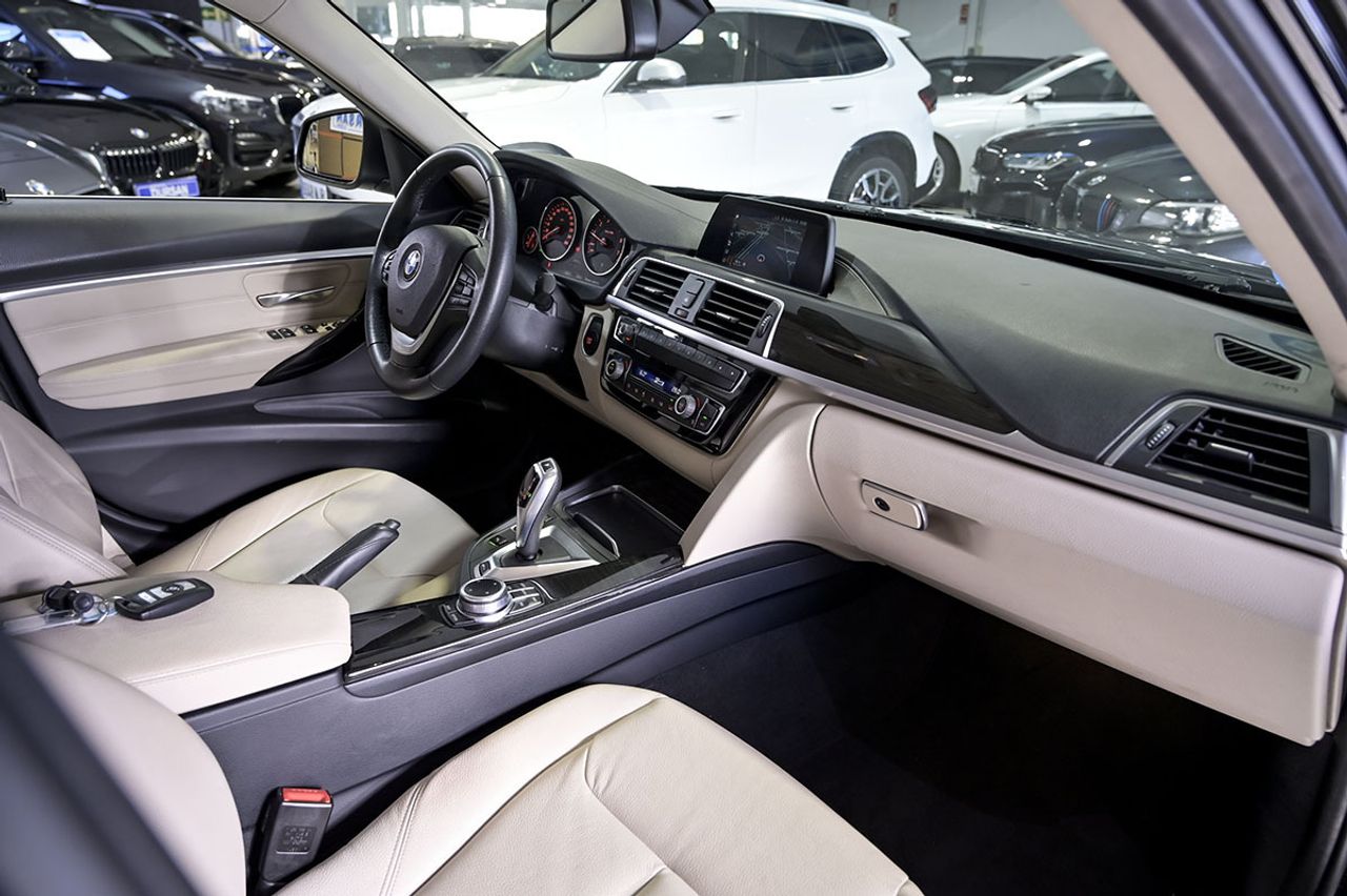 BMW Serie 3 330e - foto 32