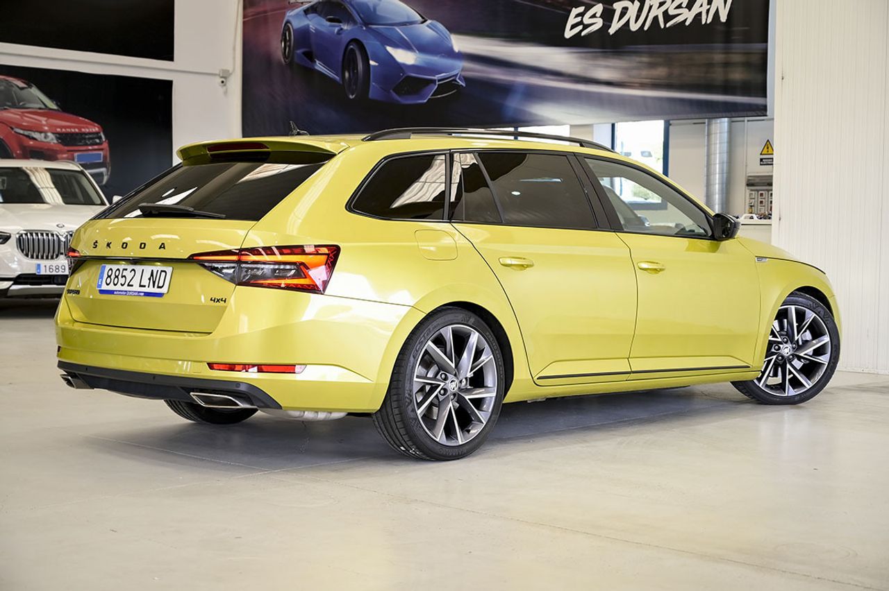 skoda superb 2021 / foto grande (3)