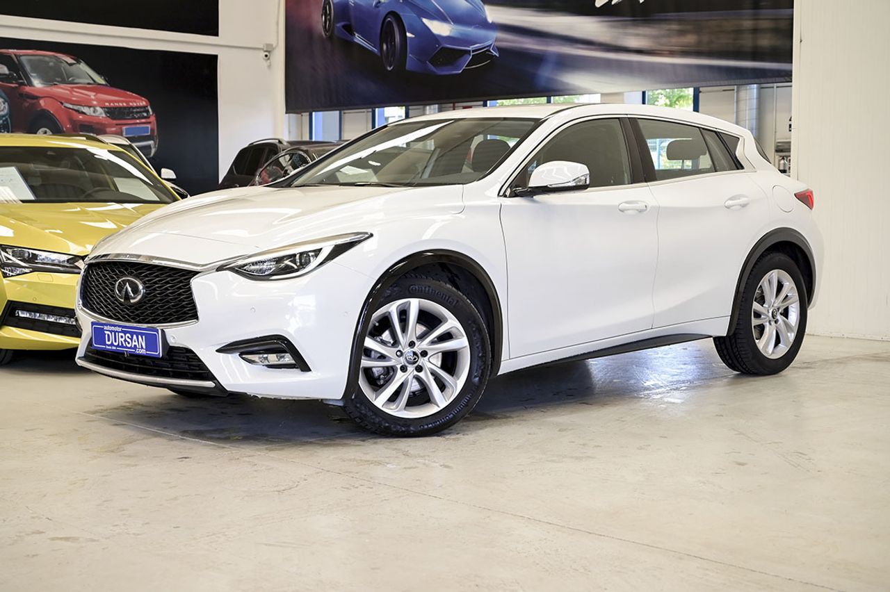 Foto infiniti q30 2018 /