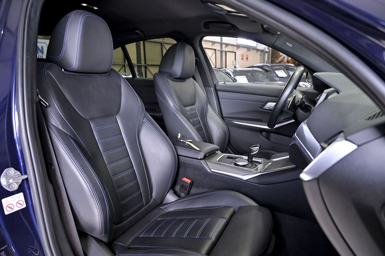 BMW Serie 3 320d Auto. - foto 34