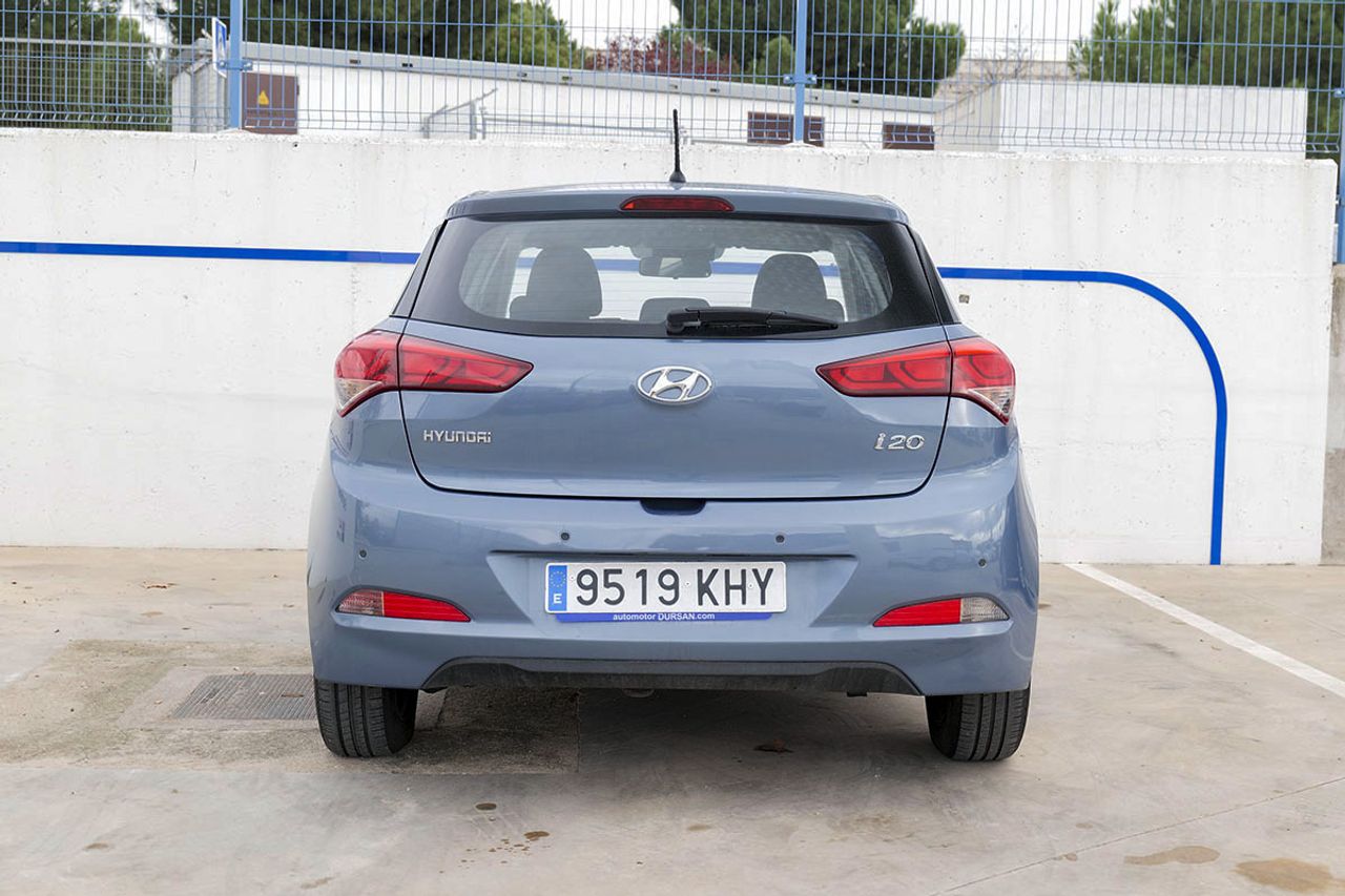Hyundai i20 1.2 MPI Essence - foto 9