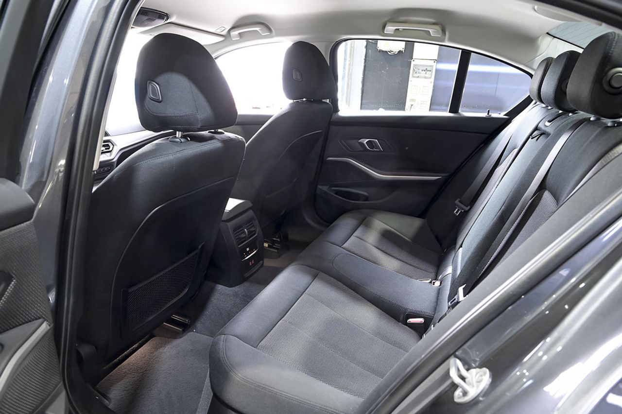 BMW Serie 3 320d Auto. - foto 17