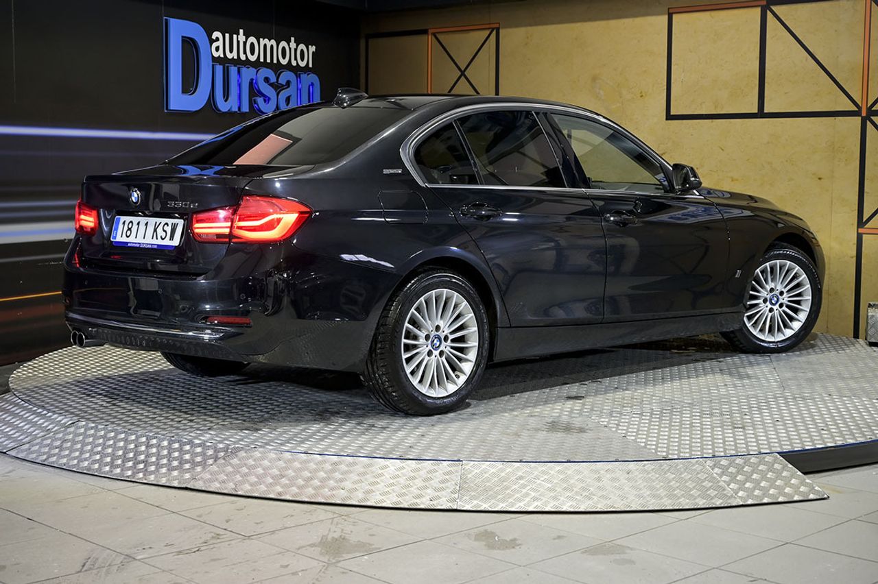 BMW Serie 3 330e - foto 5