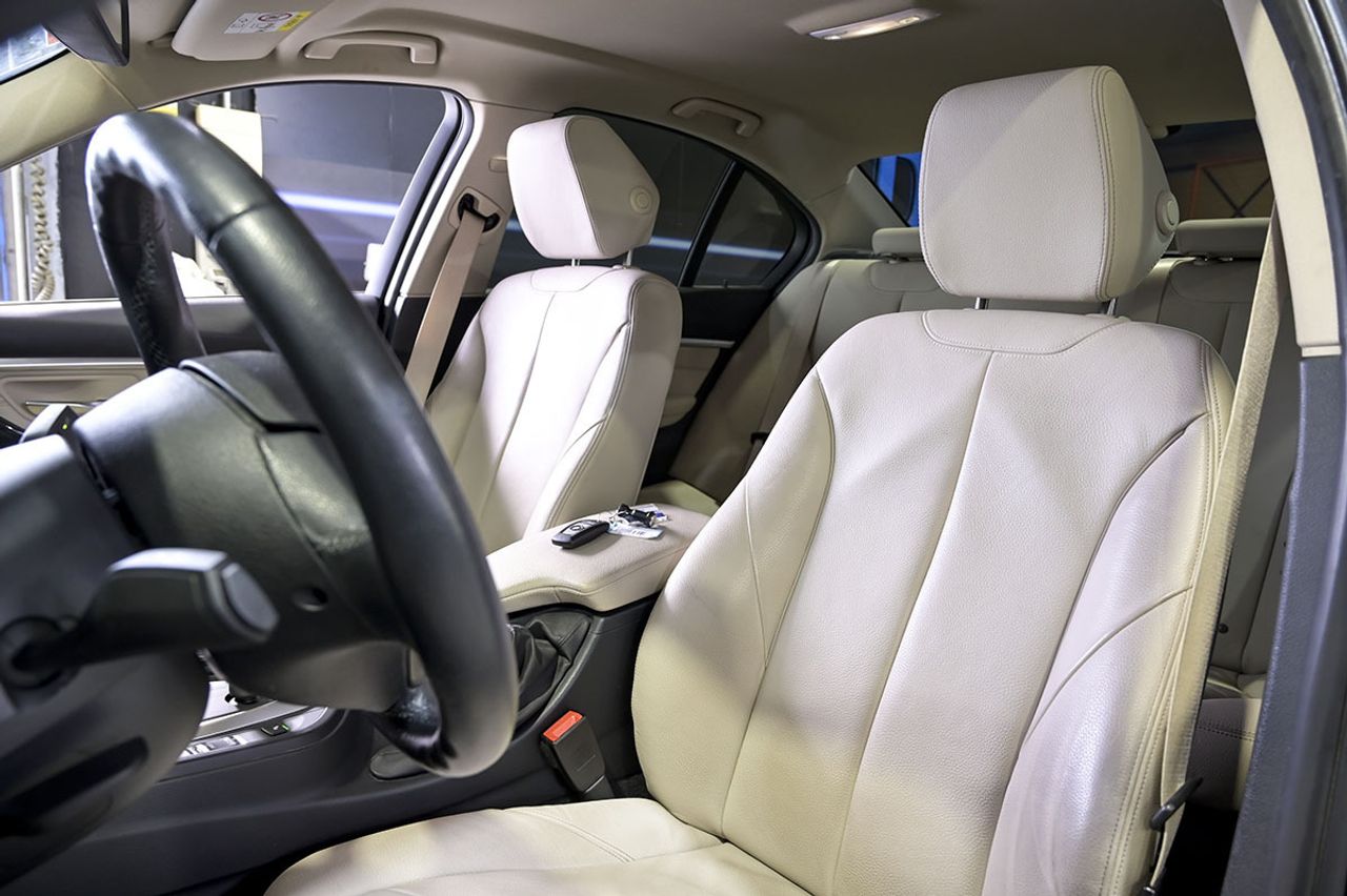 BMW Serie 3 330e - foto 9