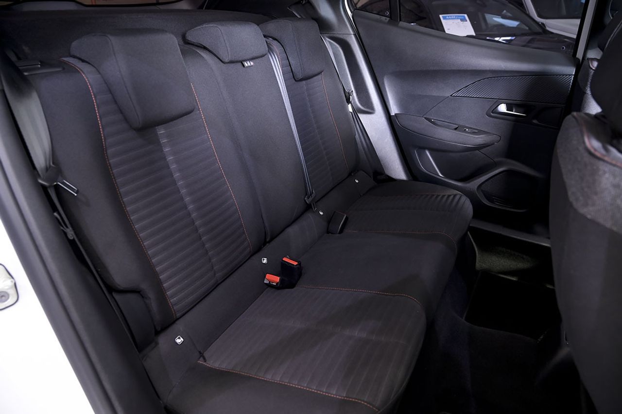 Peugeot 2008 Active BlueHDI 81kW 110CV - foto 18