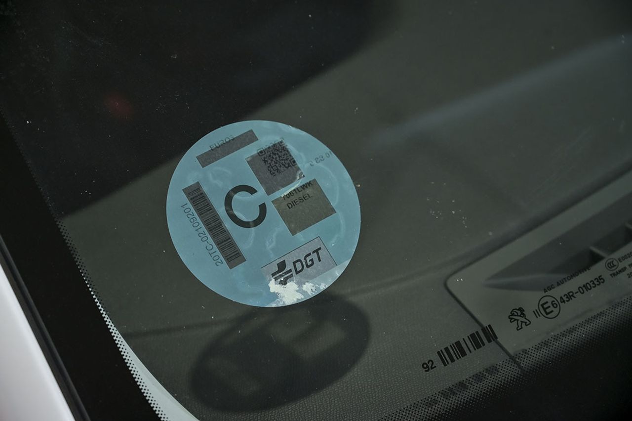 Peugeot 2008 Active BlueHDI 81kW 110CV - foto 11