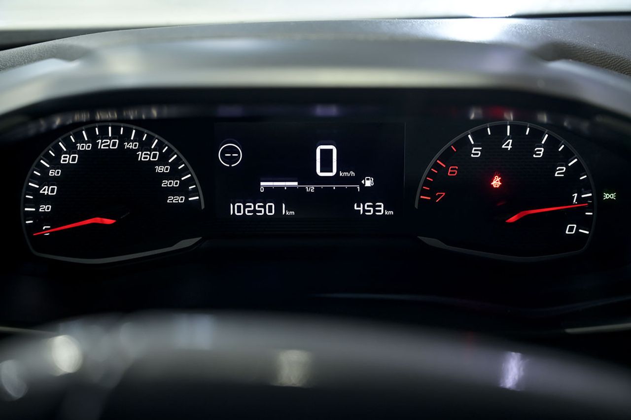 Peugeot 2008 Active BlueHDI 81kW 110CV - foto 7