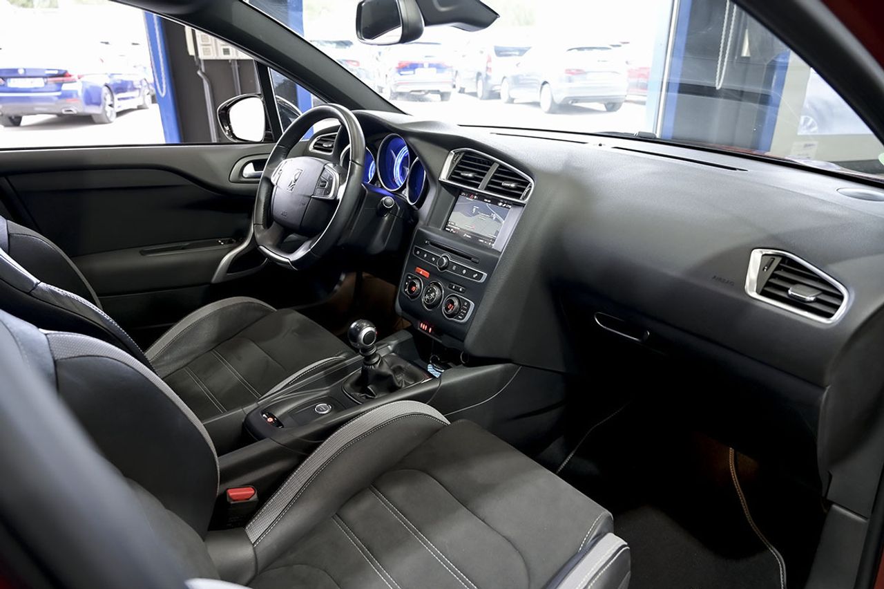 ds automobiles ds 4 2017 / foto grande (3)