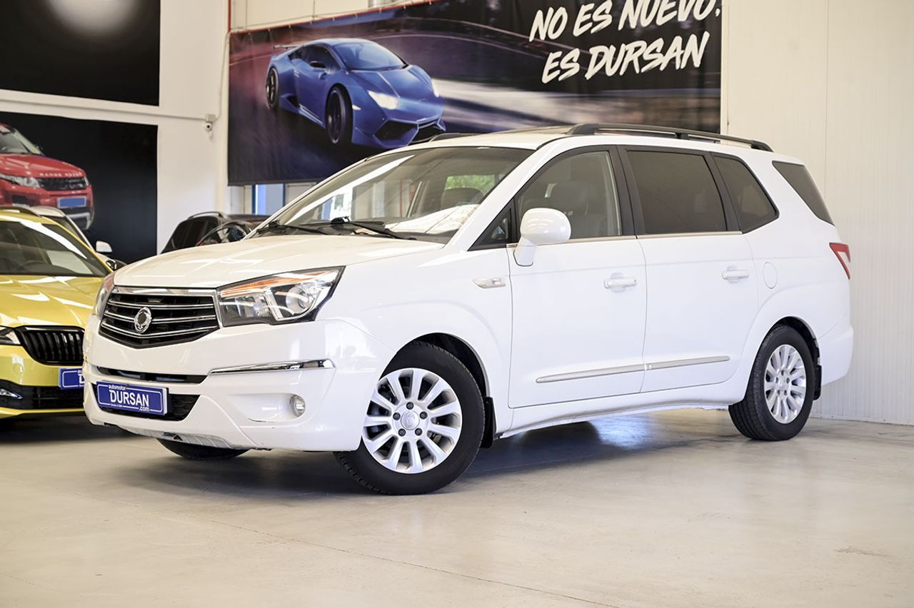 Foto ssangyong rodius 2015 /
