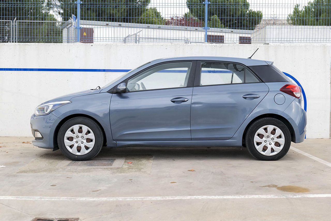 Hyundai i20 1.2 MPI Essence - foto 13