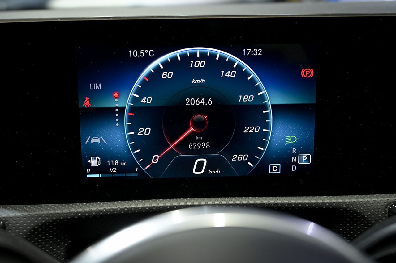 Mercedes Clase A MERCEDES-BENZ  A 180 d - foto 7