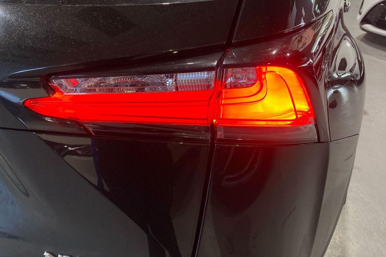 Lexus NX 2.5 300h Business Navigation 2WD - foto 15