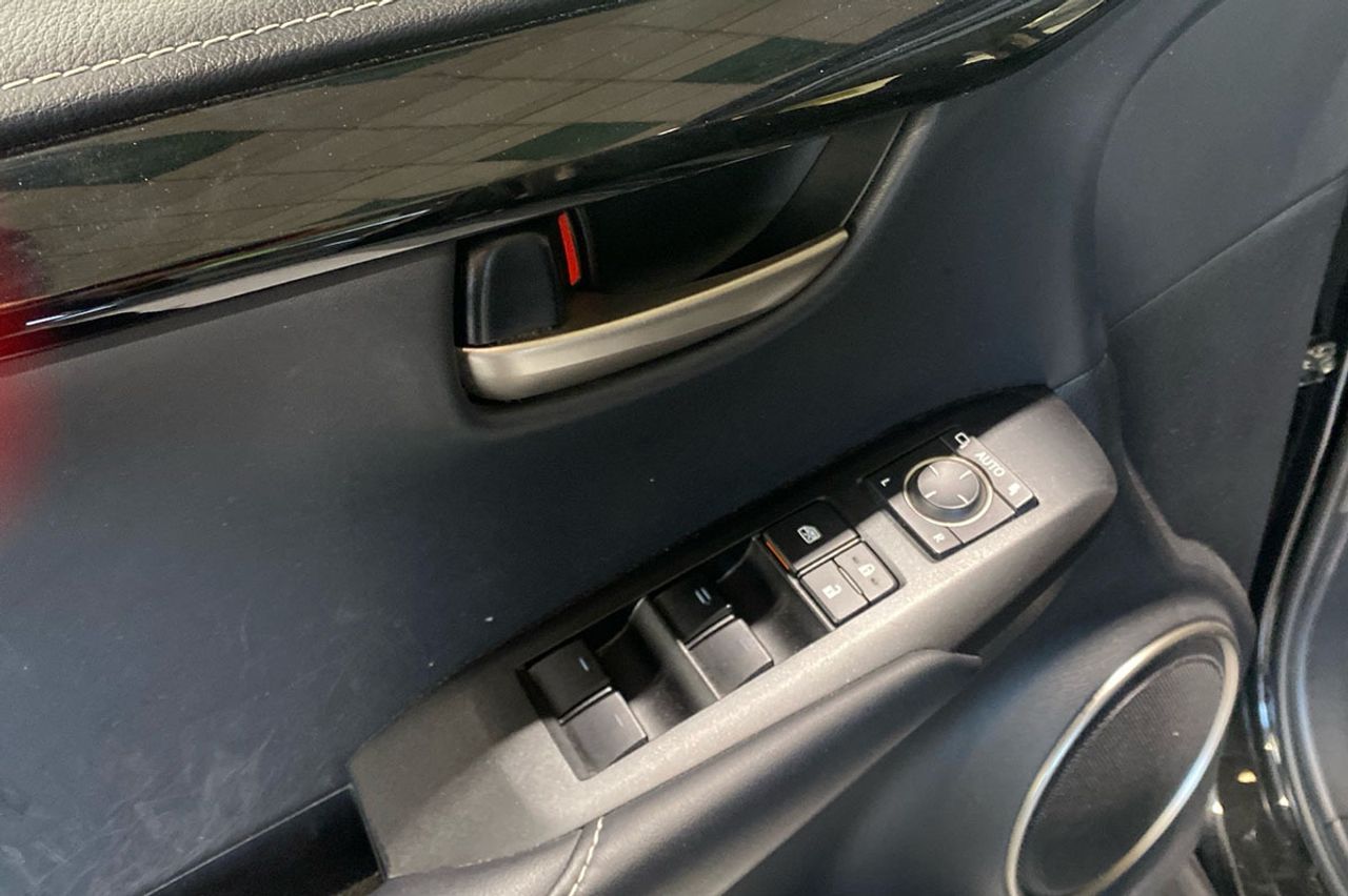 Lexus NX 2.5 300h Business Navigation 2WD - foto 18