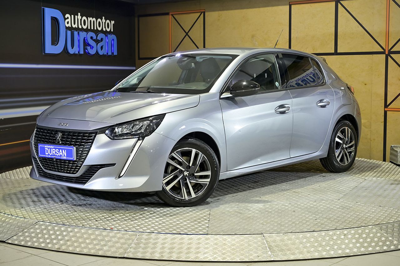 Preciosa comoda  de segunda mano - peugeot 208 2023 /