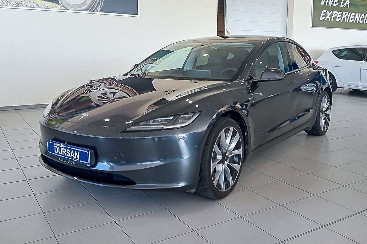 Foto tesla model 3 2023 /