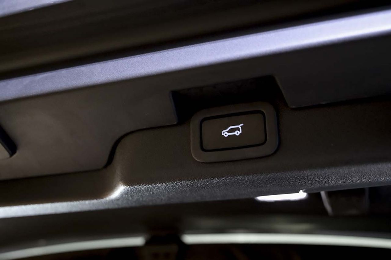 Land-Rover Discovery 2.0 I4 TD4 132kW 180CV HSE Auto - foto 60