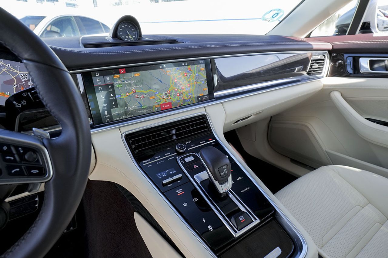 Porsche Panamera 4 EHybrid - foto 25