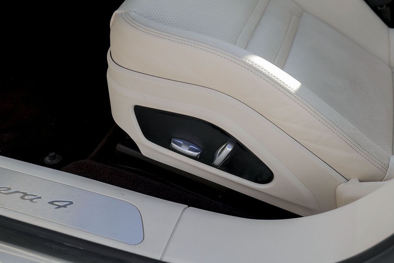 Porsche Panamera 4 EHybrid - foto 19