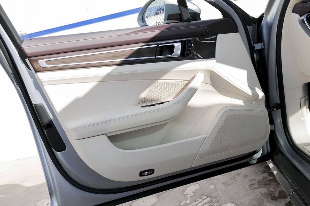 Porsche Panamera 4 EHybrid - foto 16