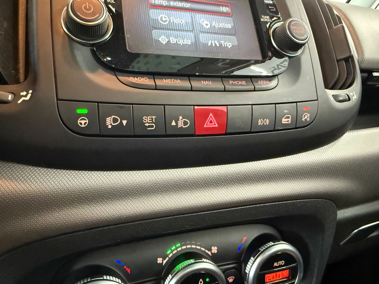 Imagen 118 del Fiat 500L en Auto Select Edition, Figueres