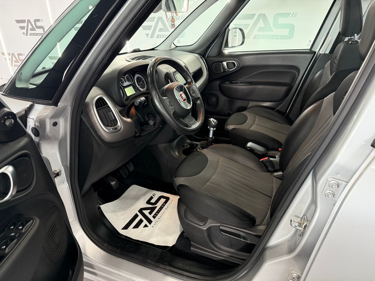 Imagen 94 del Fiat 500L en Auto Select Edition, Figueres