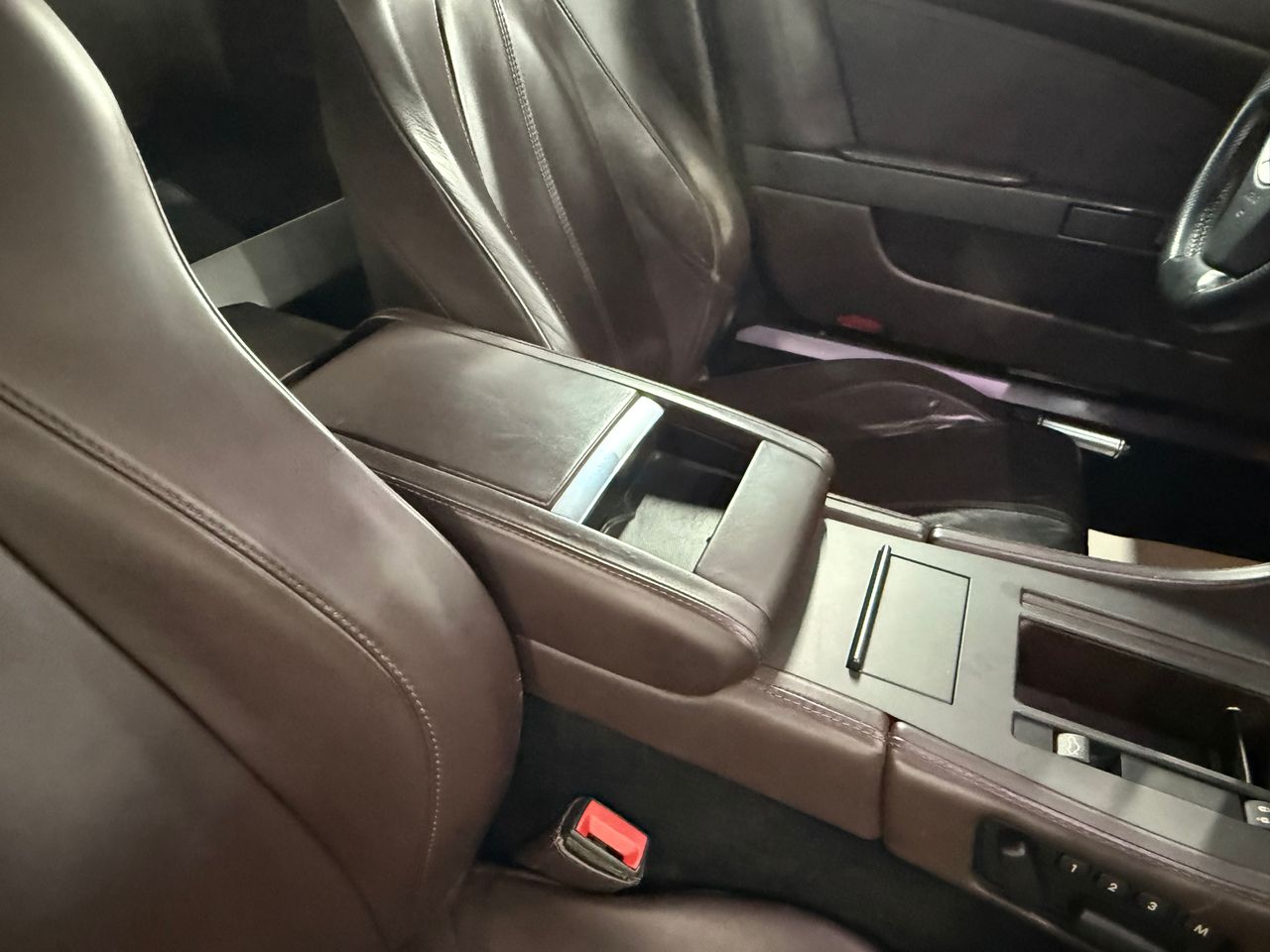 Imagen 128 del Aston martin Vantage en Auto Select Edition, Figueres