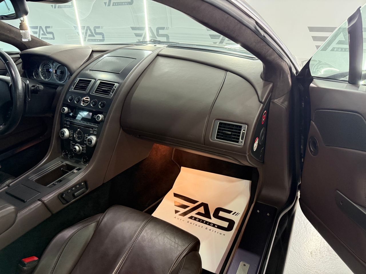 Imagen 182 del Aston martin Vantage en Auto Select Edition, Figueres