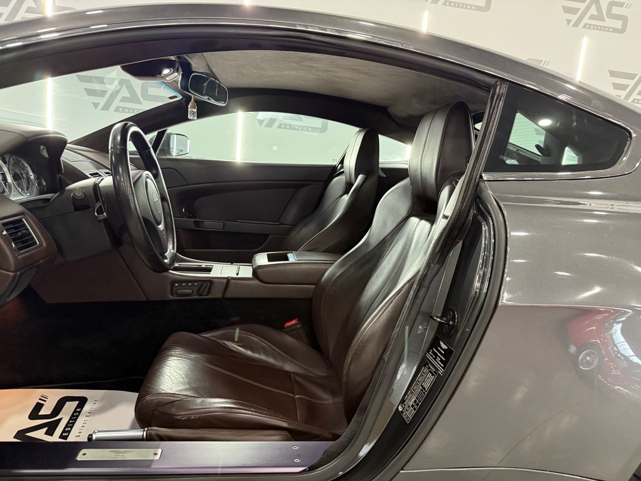 Imagen 83 del Aston martin Vantage en Auto Select Edition, Figueres