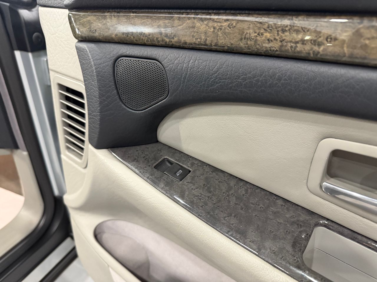 Imagen 64 del Audi A8 en Auto Select Edition, Figueres