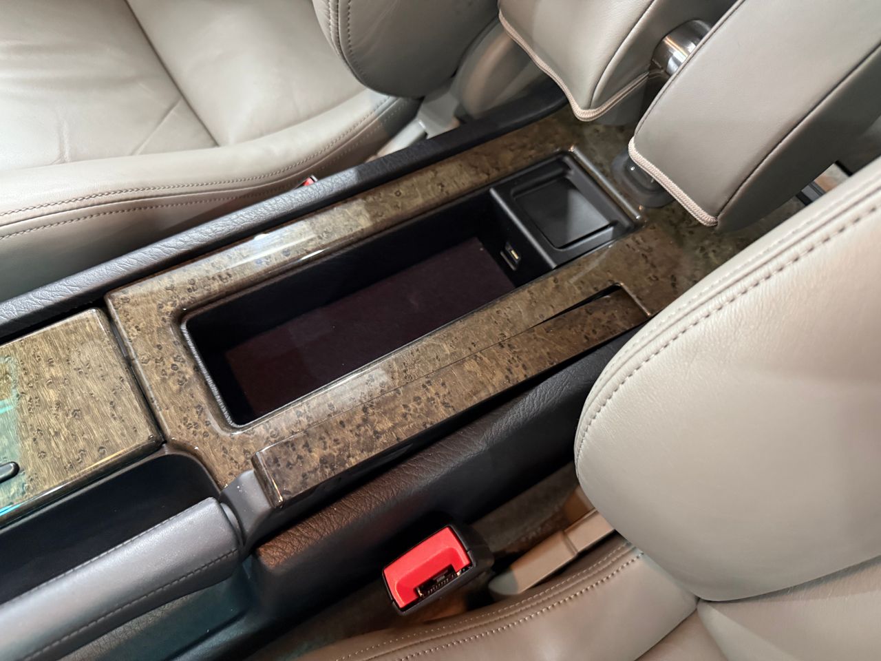 Imagen 147 del Audi A8 en Auto Select Edition, Figueres