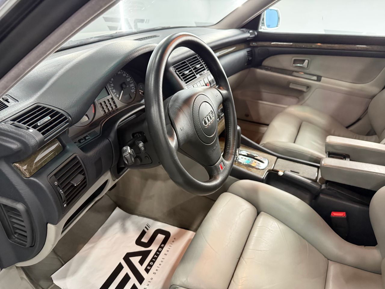 Imagen 124 del Audi A8 en Auto Select Edition, Figueres