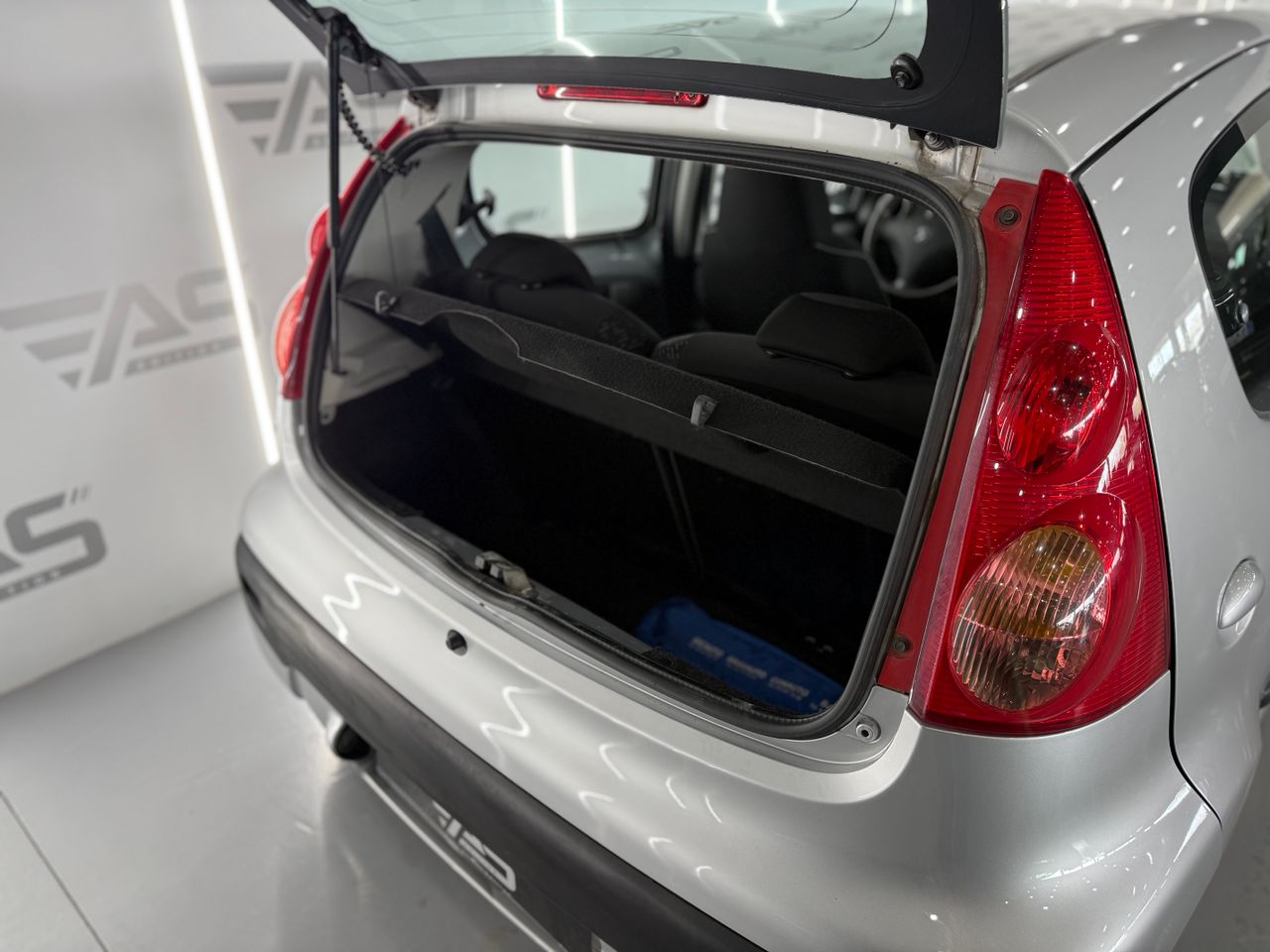 Imagen 45 del Peugeot 107 en Auto Select Edition, Figueres