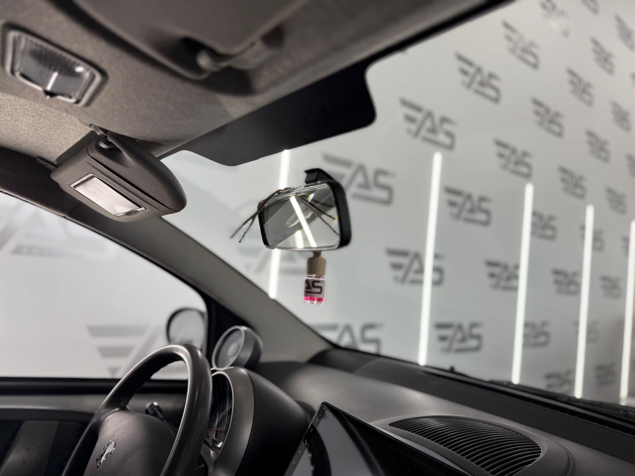Imagen 59 del Peugeot 107 en Auto Select Edition, Figueres