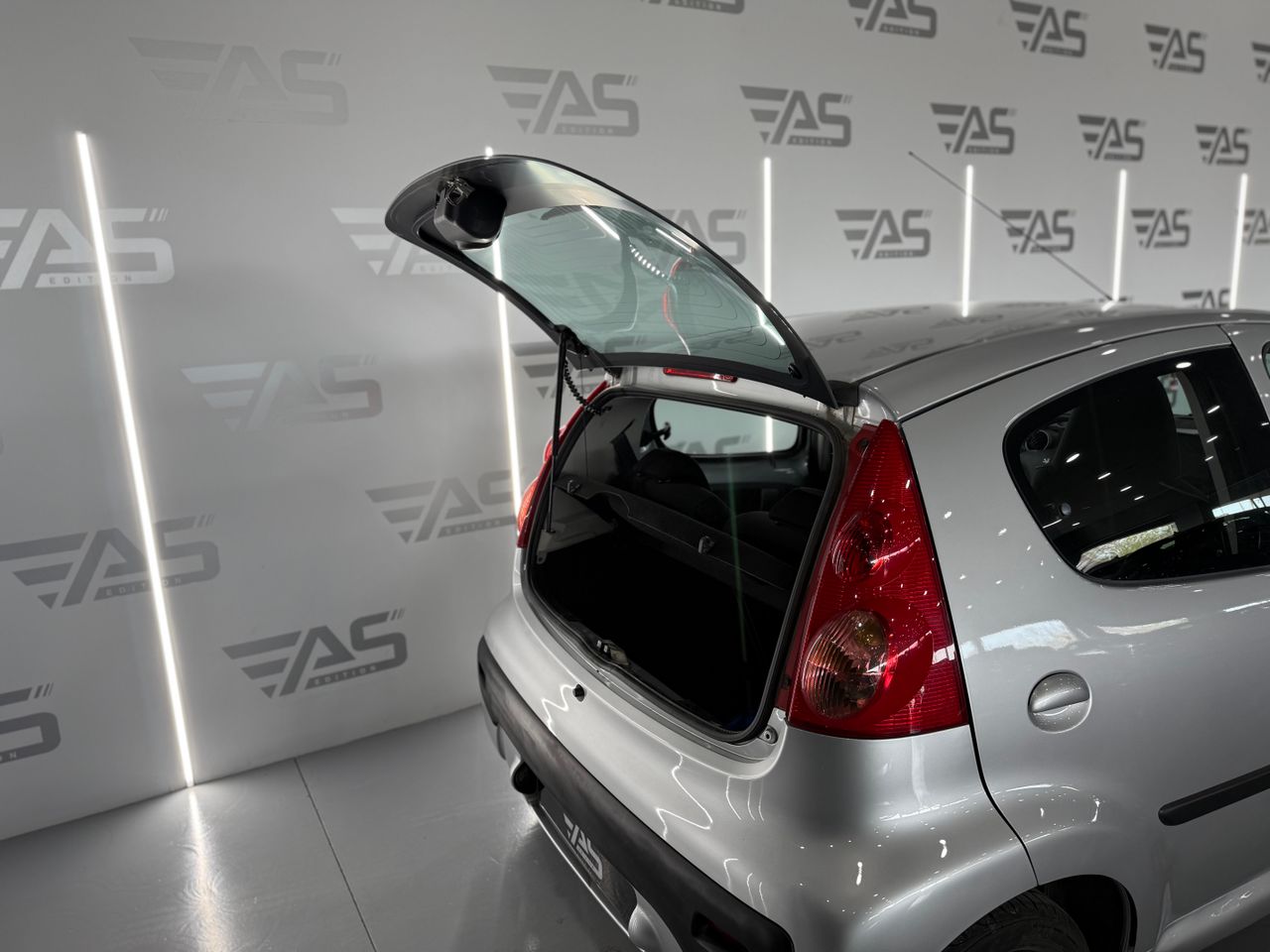 Imagen 46 del Peugeot 107 en Auto Select Edition, Figueres
